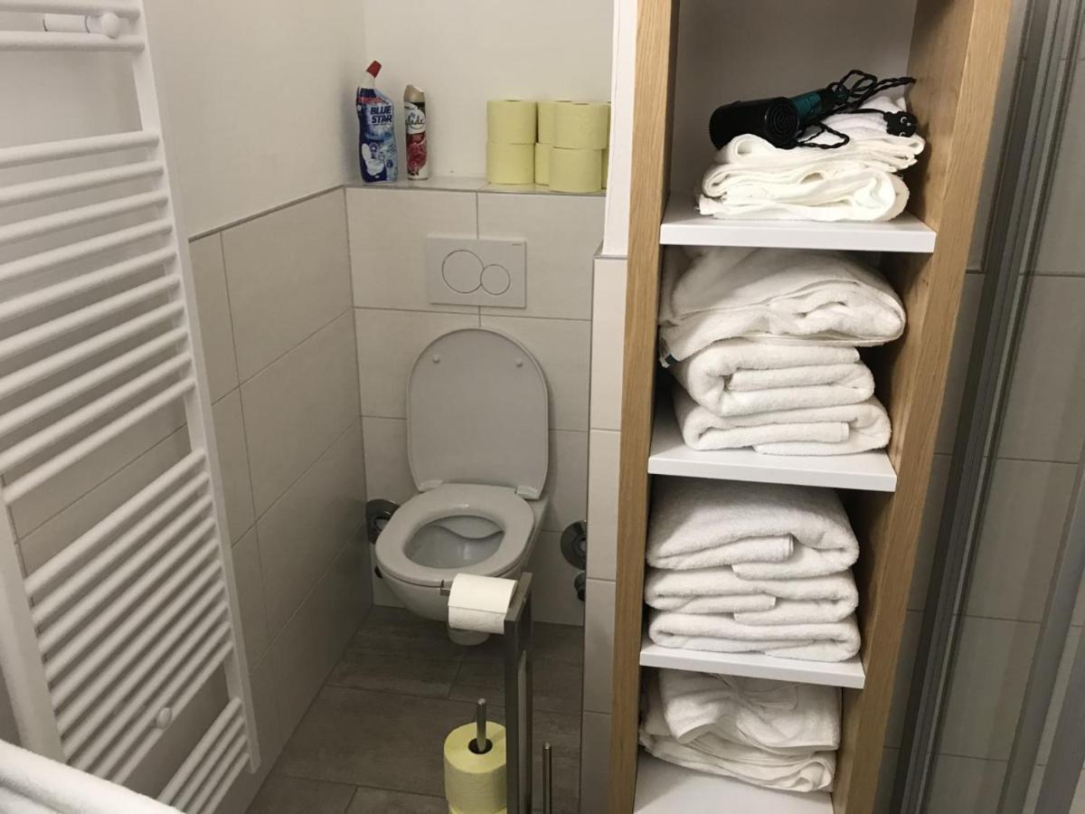 Schoenes Ferienappartment In Zell Am See: Zentral Gelegen Und Naehe Der Areitbahn Und Dem Zeller Apartment *
